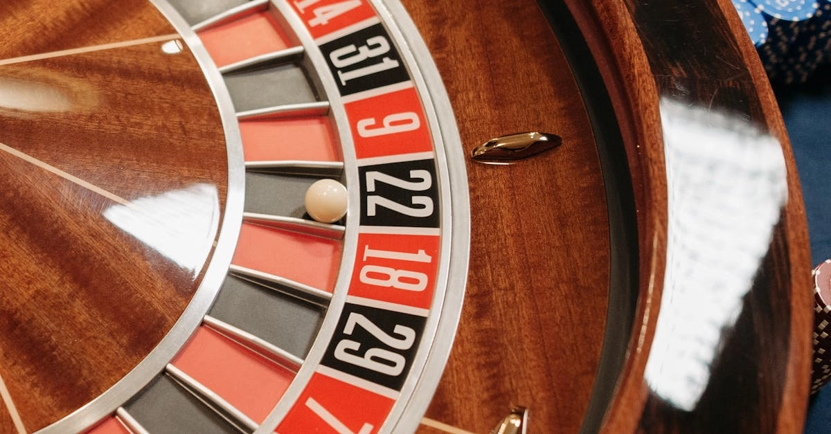 Колесо рулетки в казино - символ азартных игр для взрослых